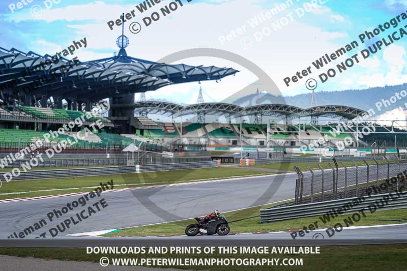 Sepang;event digital images;motorbikes;no limits;peter wileman photography;trackday;trackday digital images
